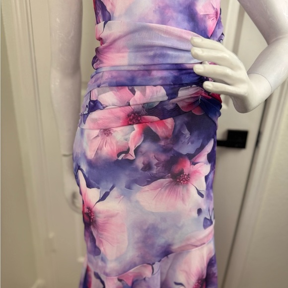 Jardin Vue Floral Strapless Maxi Dress Size Small.   B21 - Picture 5 of 14